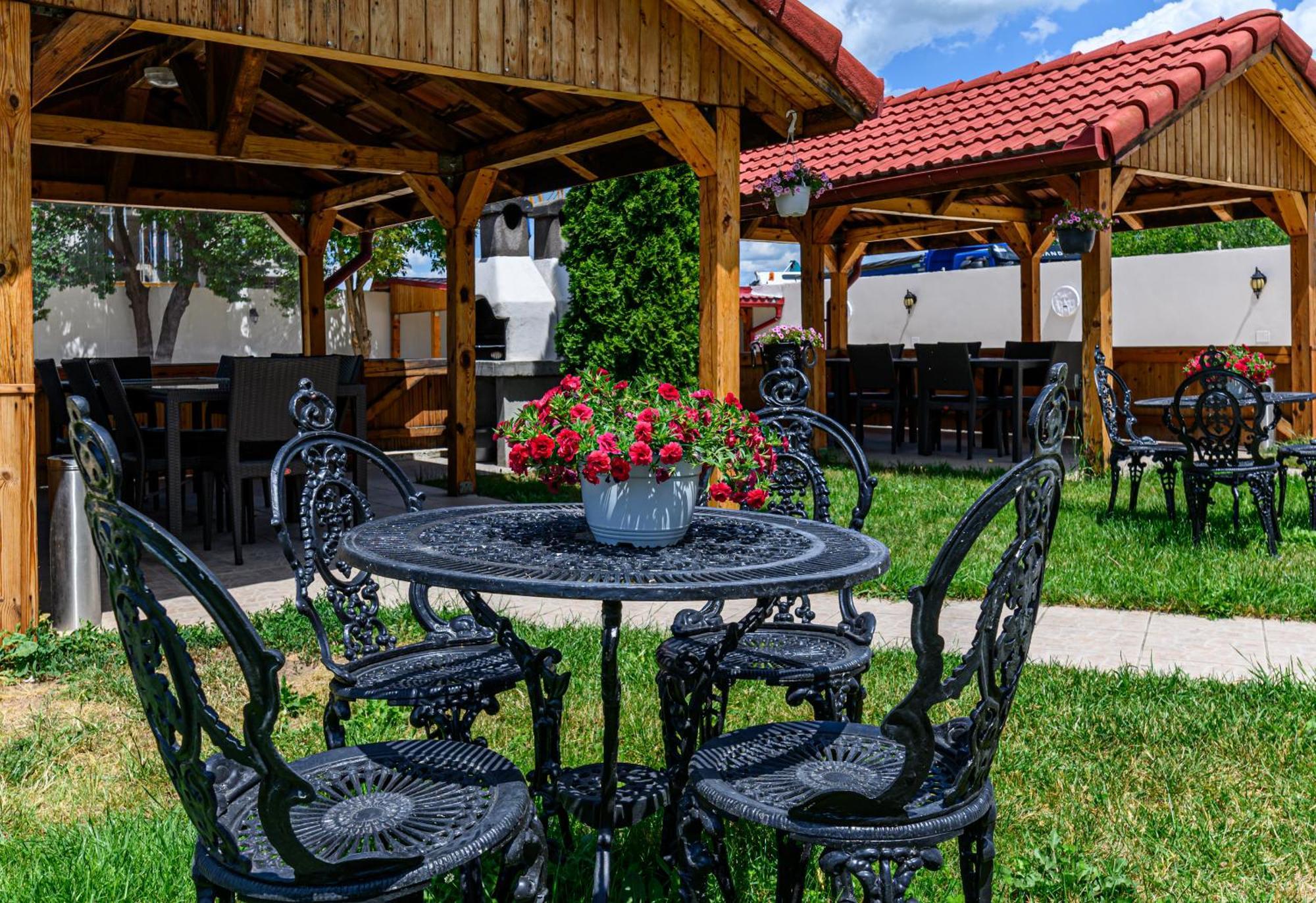 Pensiunea Roma Antica Hărman Exterior foto