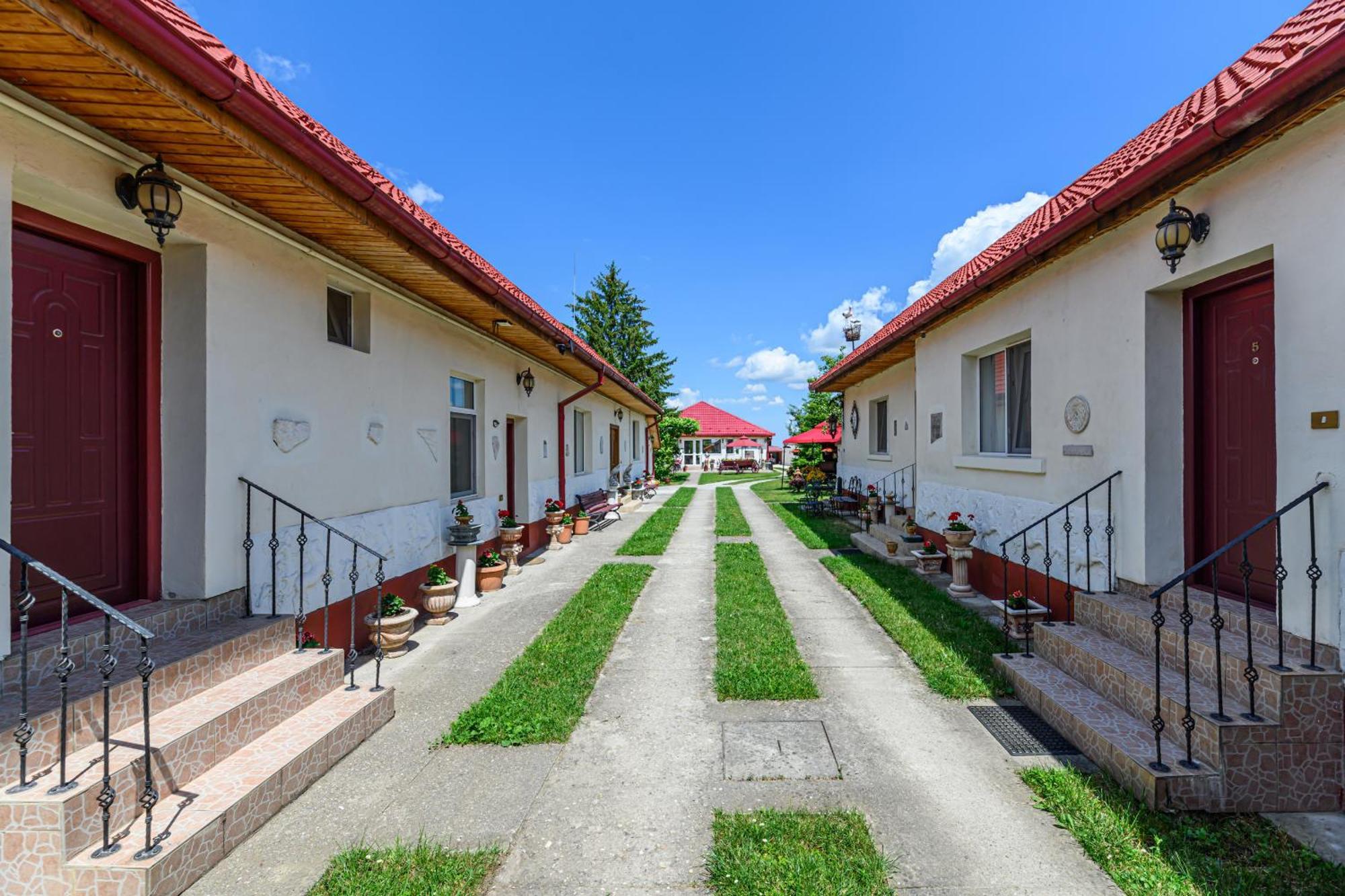 Pensiunea Roma Antica Hărman Exterior foto